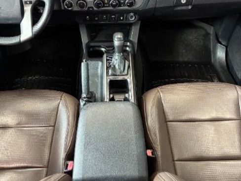 Used 2017 Toyota Tacoma Limited w/ Tow Package image 25