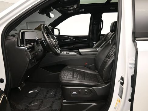 Used 2023 Cadillac Escalade V AWD/4WD image 13