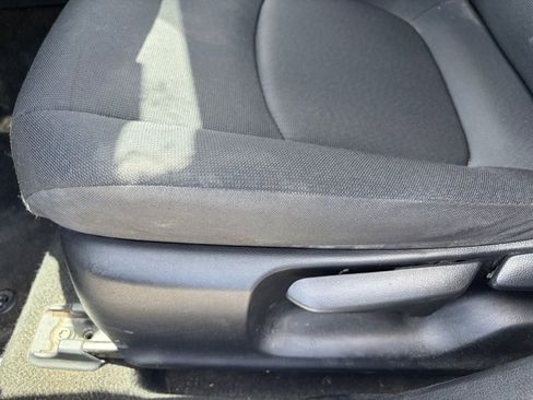 Used 2022 Toyota Corolla LE FWD image 6