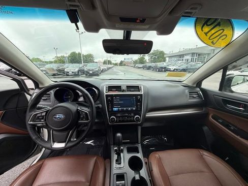 Used 2019 Subaru Outback 2.5i Touring AWD/4WD image 22