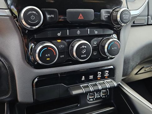 Used 2022 RAM 1500 Big Horn AWD/4WD image 27