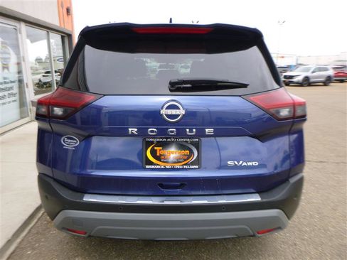 Used 2023 Nissan Rogue SV AWD/4WD image 18
