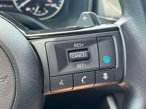 Used 2023 Nissan Rogue SV AWD/4WD image 24