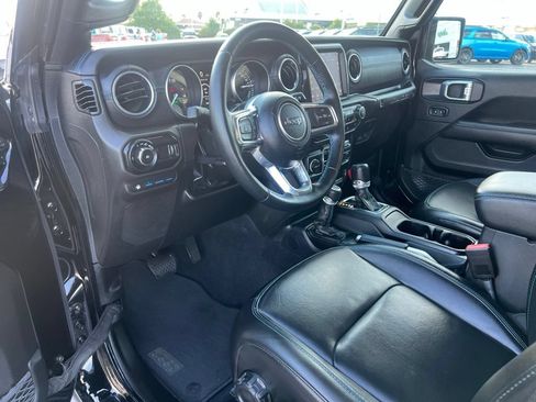 Used 2023 Jeep Wrangler Unlimited Rubicon 4xe w/ Cold Weather Group AWD/4WD image 25