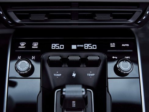 Used 2021 Porsche 911 Turbo S image 65