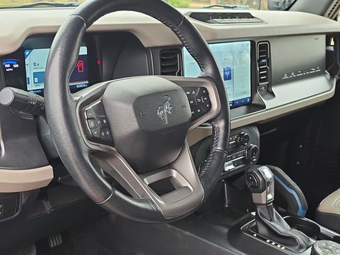 Certified 2022 Ford Bronco Wildtrak image 13