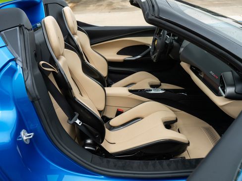 Used 2023 Ferrari 296 GTS RWD image 22