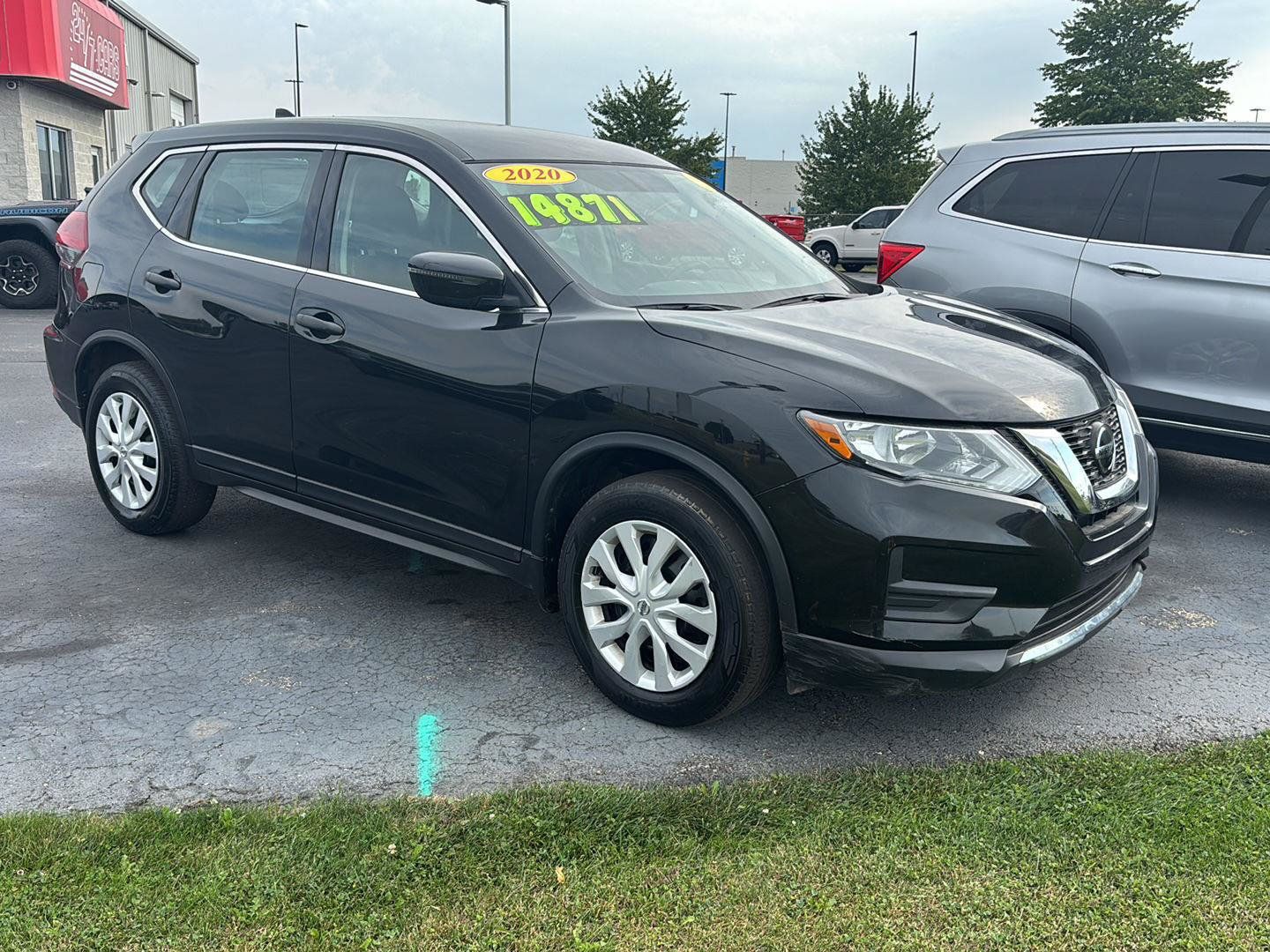 Used 2020 Nissan Rogue S FWD image 12