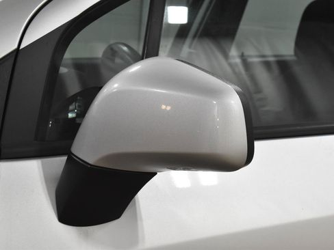 Used 2018 Chevrolet Trax LS image 31