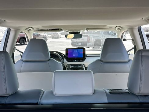 Used 2023 Toyota RAV4 Limited image 7