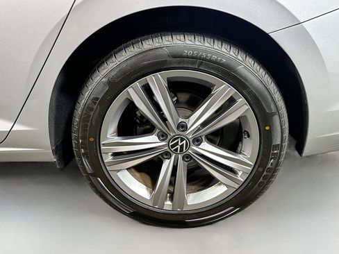 Used 2024 Volkswagen Jetta SE image 28