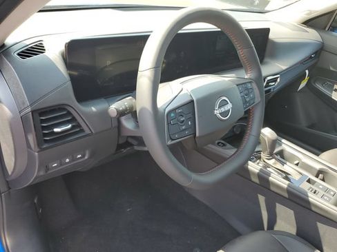New 2026 Nissan Sentra SR w/ SR Premium Package FWD image 23