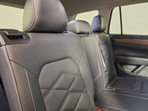 Used 2025 Volkswagen Atlas SE FWD image 30