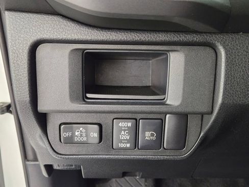 Used 2019 Toyota Tacoma TRD Off-Road w/ Technology Package RWD image 34