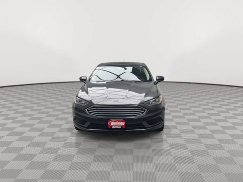 Used 2017 Ford Fusion SE w/ Fusion SE Technology Package FWD image 31
