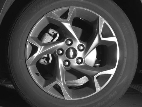 Used 2025 Chevrolet Trax LT w/ LT Convenience Package FWD image 12