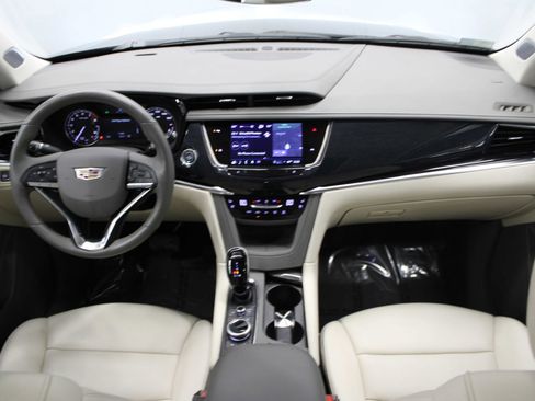 Certified 2024 Cadillac XT6 Premium Luxury w/ LPO, Floor Liner Package image 21