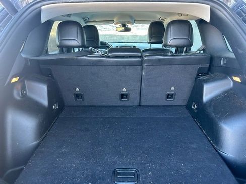 Certified 2019 Jeep Cherokee Latitude Plus w/ Comfort/Convenience Group image 11