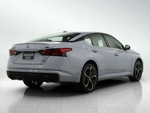 Used 2025 Nissan Altima 2.5 SR image 5