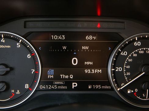 Used 2024 Mitsubishi Outlander SE Black Edition FWD image 18