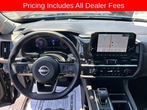 Used 2025 Nissan Pathfinder Platinum w/ Cargo Package AWD/4WD image 6