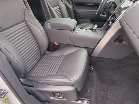 Used 2026 Land Rover Discovery S AWD/4WD image 18