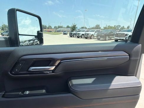 Certified 2025 GMC Sierra 2500 AT4 w/ AT4 Preferred Package AWD/4WD image 31