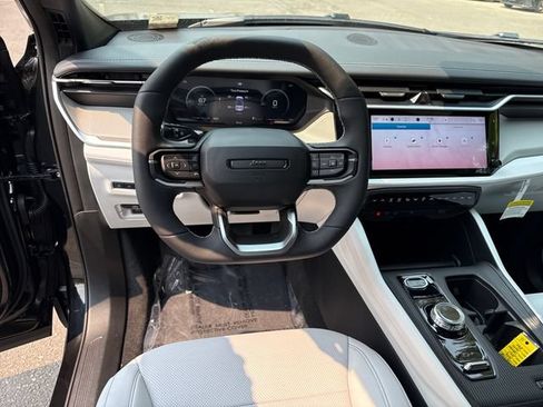New 2026 Jeep Cherokee Limited AWD/4WD image 17