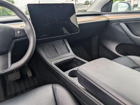 Used 2023 Tesla Model Y Long Range AWD/4WD image 22