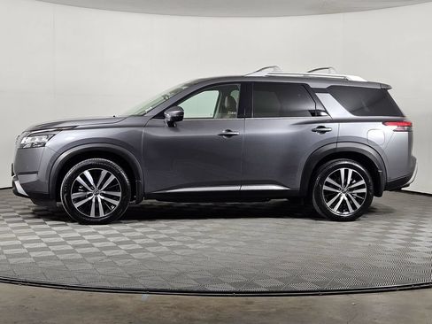 Used 2023 Nissan Pathfinder Platinum AWD/4WD image 3