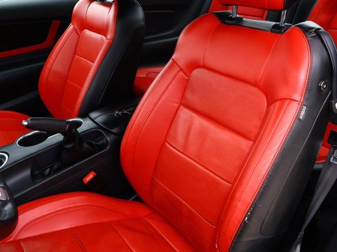 Used 2022 Ford Mustang GT Premium w/ Equipment Group 401A RWD image 10