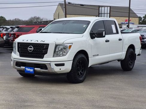 Used 2024 Nissan Titan SV w/ SV Convenience Package image 4