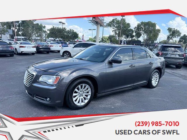Used 2014 Chrysler 300 RWD image 1