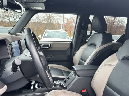 Used 2024 Ford Bronco Wildtrak image 18