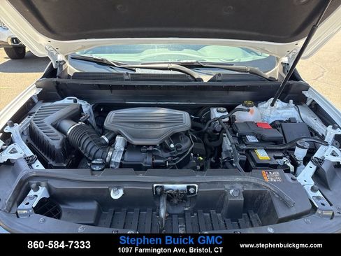 Used 2023 GMC Acadia AT4 image 24