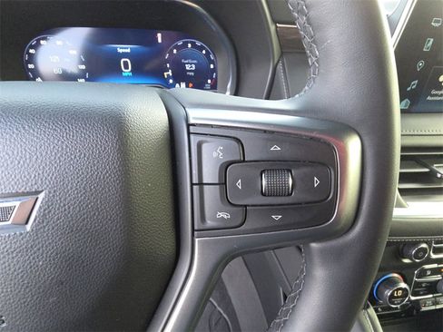 Used 2024 Chevrolet Tahoe Z71 w/ Luxury Package image 19