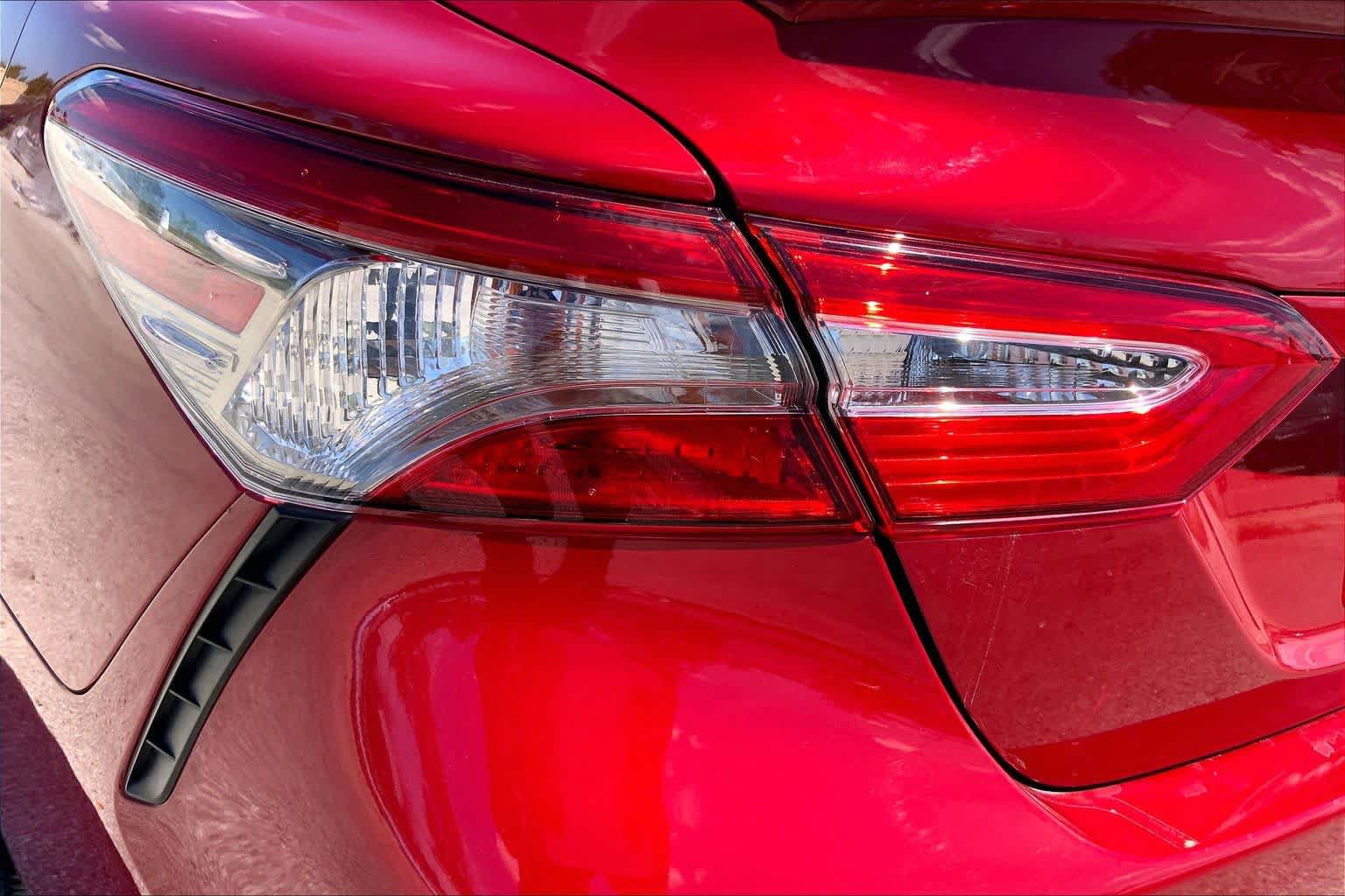 Used 2019 Toyota Camry SE w/ Convenience Package FWD image 27