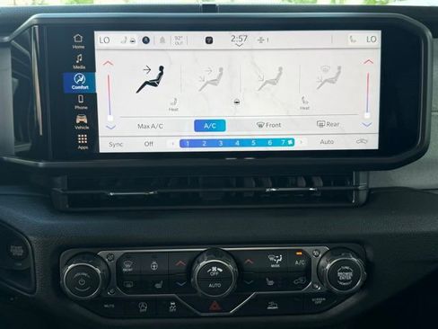 New 2026 Jeep Gladiator Sport AWD/4WD image 19