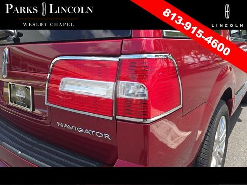 Used 2014 Lincoln Navigator 2WD image 7