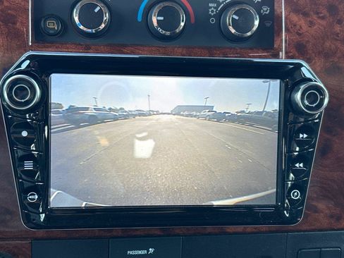 Used 2022 Chevrolet Express 2500 Extended w/ Enhanced Convenience Package RWD image 22