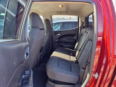 Used 2019 Chevrolet Colorado LT w/ LT Convenience Package image 11