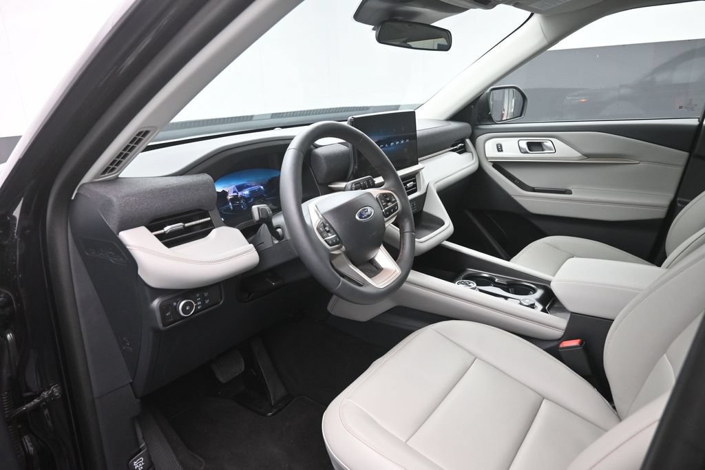 Certified 2026 Ford Explorer Active w/ Active Comfort Package AWD/4WD image 19