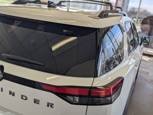 New 2026 Nissan Pathfinder SL image 11