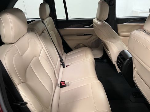 Used 2024 Jeep Grand Cherokee Limited image 59