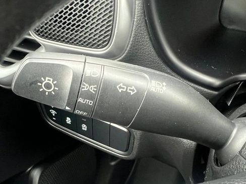 Used 2023 Kia Soul LX image 19