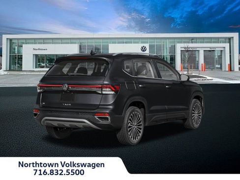 New 2026 Volkswagen Taos SE image 2