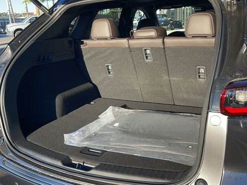 New 2025 MAZDA CX-5 Signature image 32