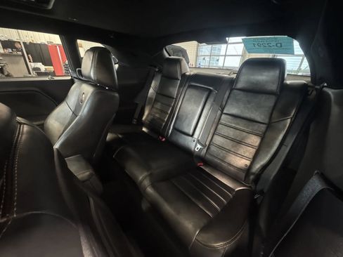 Used 2014 Dodge Challenger R/T RWD image 12