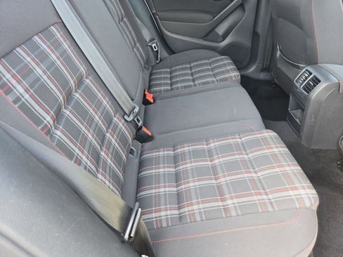 Used 2011 Volkswagen GTI 4-Door image 18