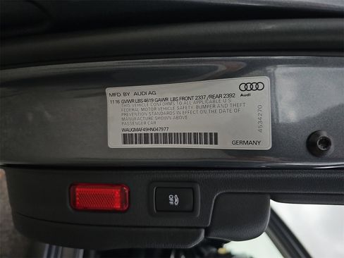 Used 2017 Audi A4 2.0T Ultra Premium w/ Convenience Package image 37